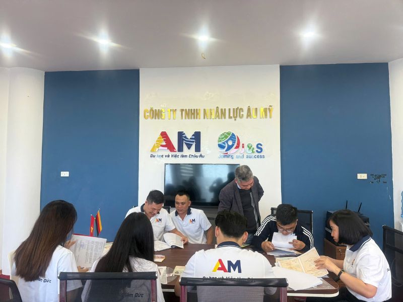 Học Viên Trung Tâm Âu Mỹ – Thành Công Và Nỗ Lực